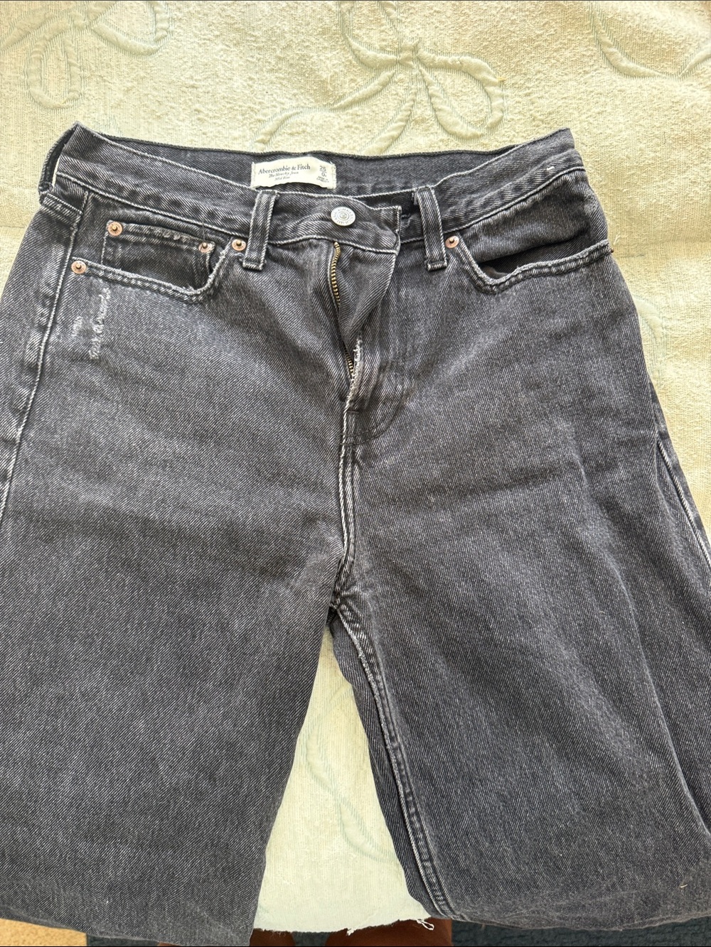 Abercrombie & Fitch Black Mid-Rise Slouchy Jeans Sz 25 O
